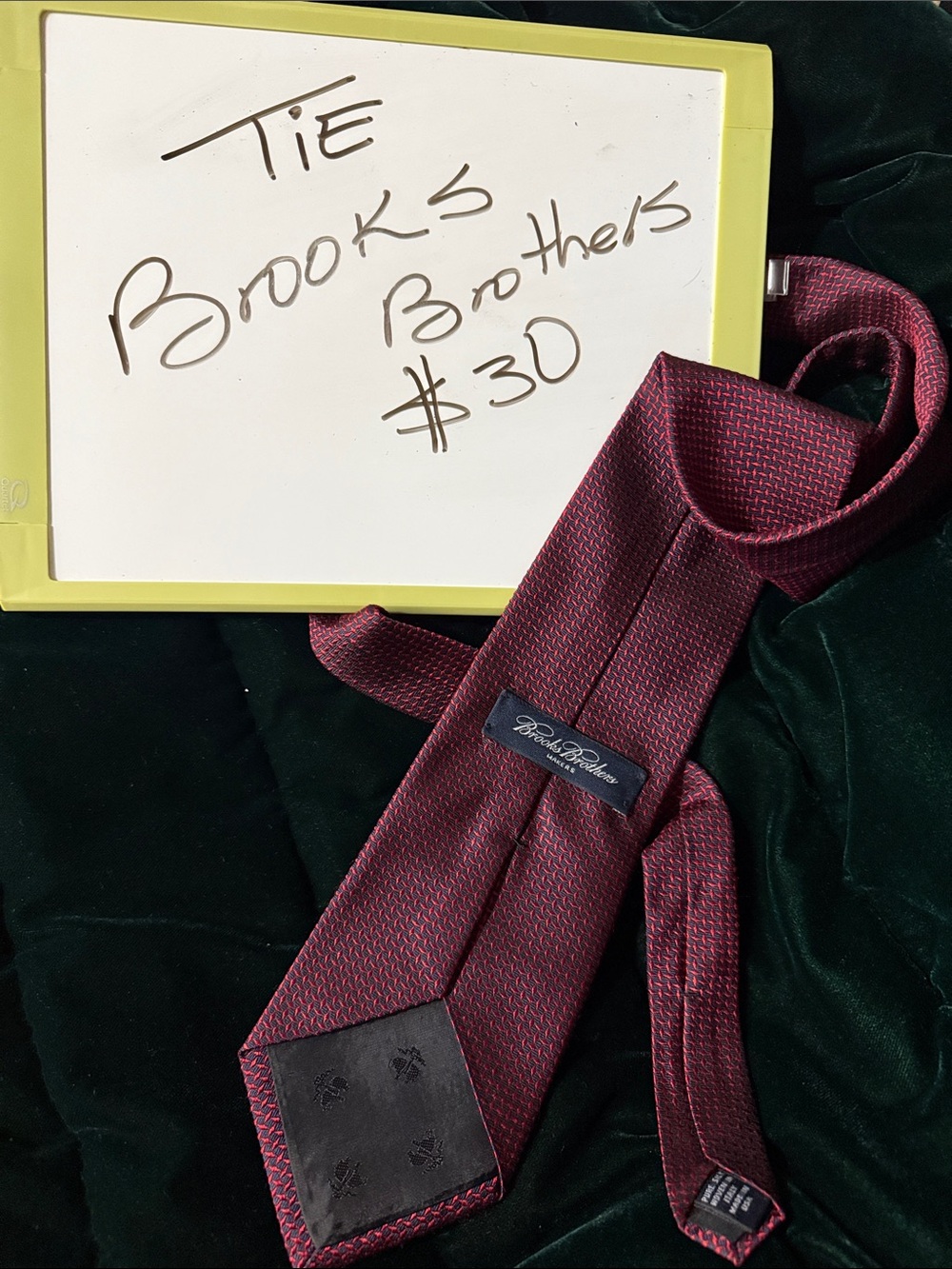 Brooks Brothers Men's Wine-Red Textured Silk Tie